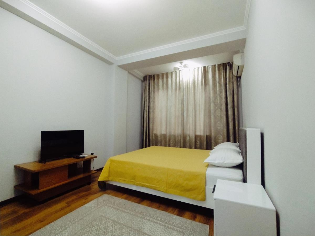 شقة Aura On Turusbekova Street 124 بيشكيك المظهر الخارجي الصورة